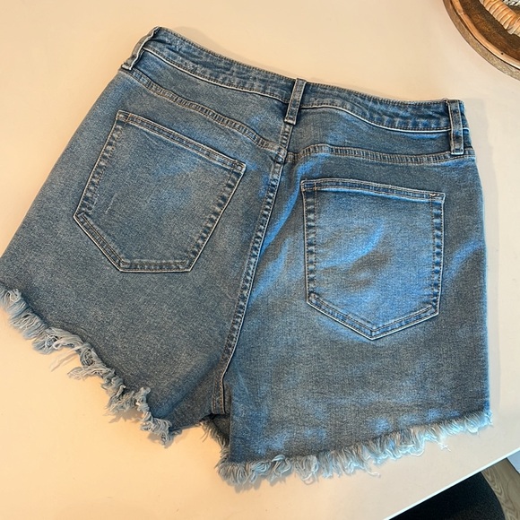 Free people high rise shorts - Picture 2 of 2